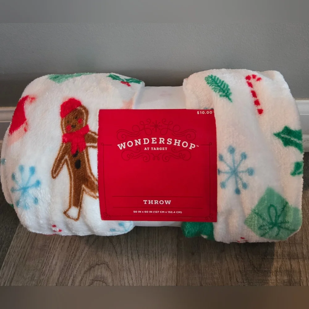 Wonder Shop Festive Christmas Holiday Fleece Throw Blanket 50inch X 60inch, NWT